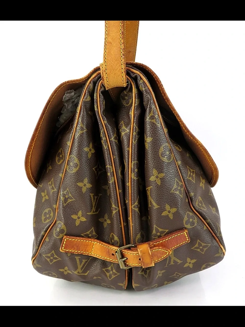 Louis Vuitton Monogram Canvas Messenger Bag with Natural Vachetta Trim